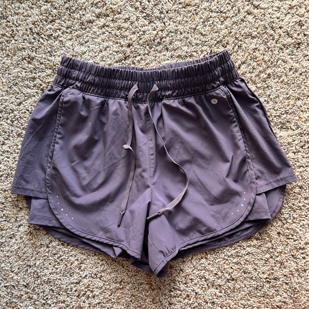 Layer 8 Front Runner Short